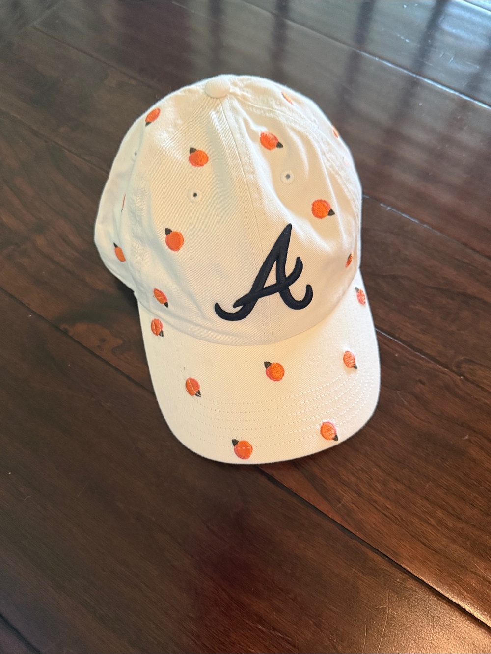 Atlanta Braves White Baseball Cap with Orange Fruit Embroidery
